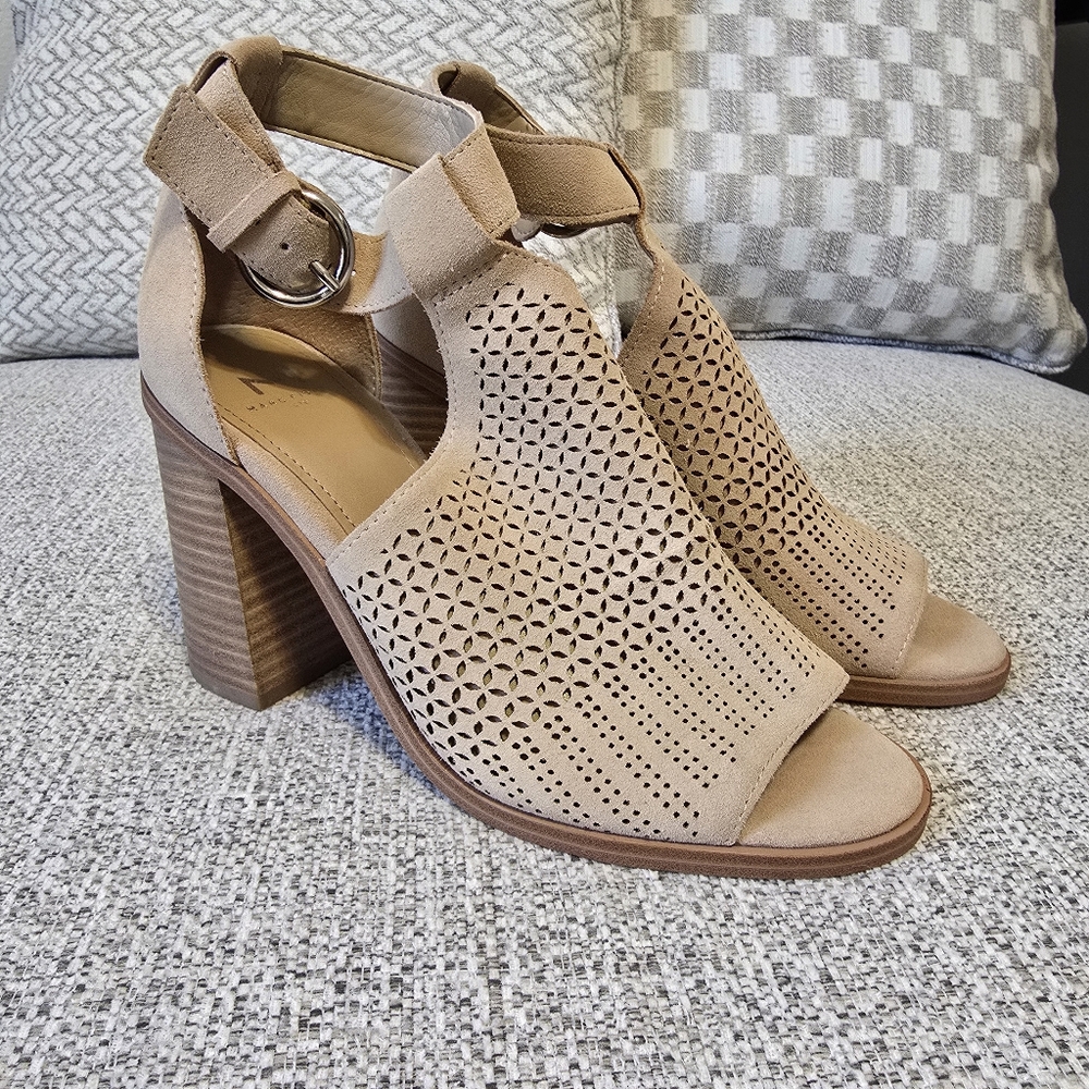 ♡ Marc Fisher Vixen Black Heels Sz 7.5 Like New